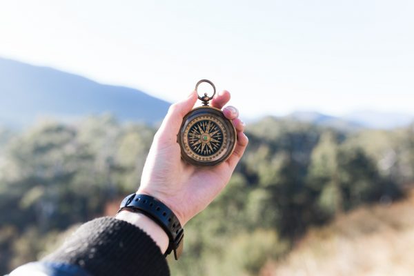 Du möchtest nicht nur die ersten Schritte wagen sondern dich auf den Weg machen zu mehr Zufriedenheit, Klarheit und deinem Zustand mentaler Gesundheit? Dann ist das On the road Paket genau das richtige für dich. Wir schauen genauer hin und erkunden deine Antreiber, Motive, Bedürfnisse und Blockaden. Durch die entsprechende Wegeklarheit erlebst du, wie du durch Flow-Zustände erste nachhaltige Veränderungen in deinem Leben bewirken kannst.